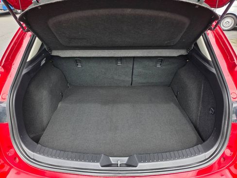 Used 2018 MAZDA MAZDA3 Touring FWD image 20