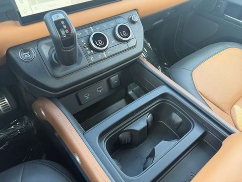 Used 2023 Land Rover Defender 110 X AWD/4WD image 24
