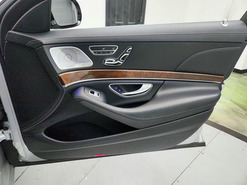 Used 2014 Mercedes-Benz S 550 Sedan image 29