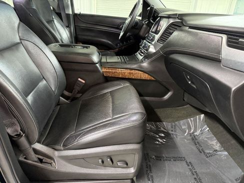 Used 2017 Chevrolet Suburban Premier AWD/4WD image 46