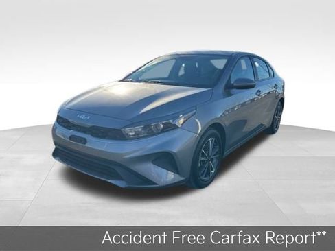 Certified 2024 Kia Forte LXS image 4