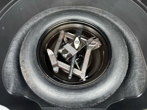 Used 2014 Jeep Cherokee Latitude image 18