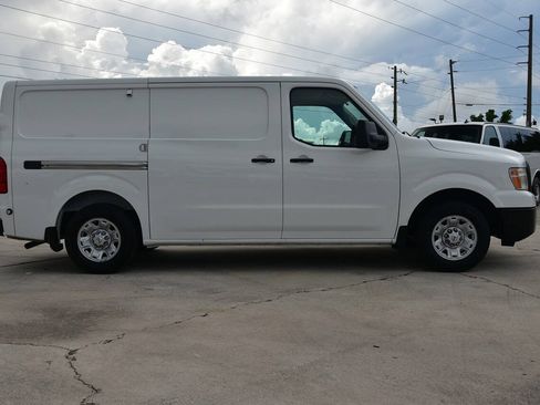 Used 2020 Nissan NV 2500 SV RWD image 8