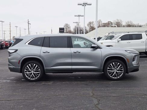 New 2026 Buick Enclave Avenir w/ Super Cruise Package image 2