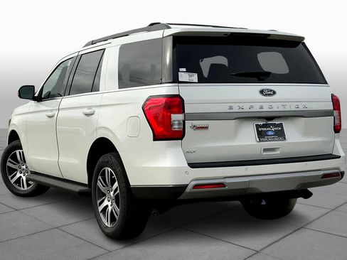 Used 2024 Ford Expedition XLT RWD image 11