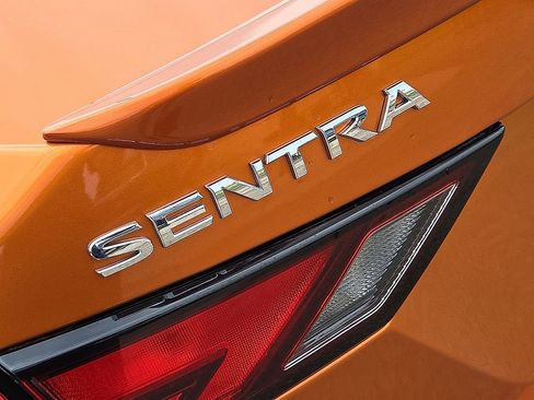 Used 2021 Nissan Sentra SR w/ Lighting Package image 11