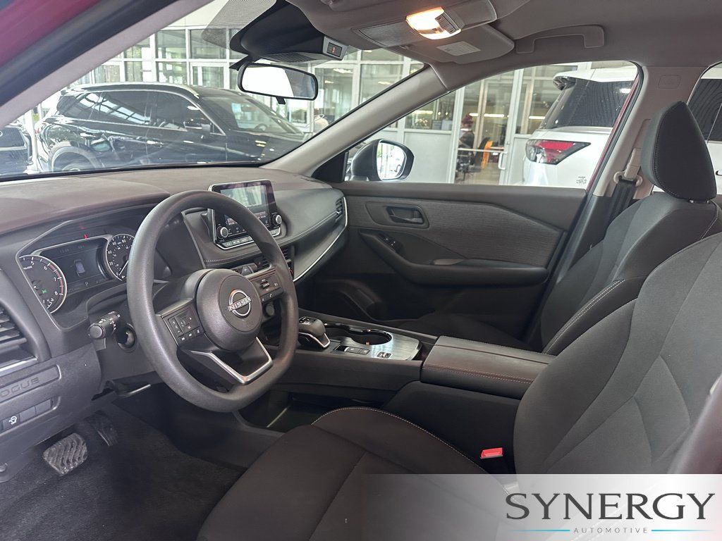 Used 2023 Nissan Rogue S FWD image 23