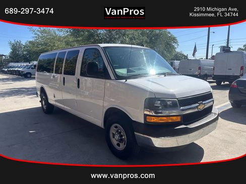 Used 2017 Chevrolet Express 3500 LT w/ LT Preferred Equipment Group image 6
