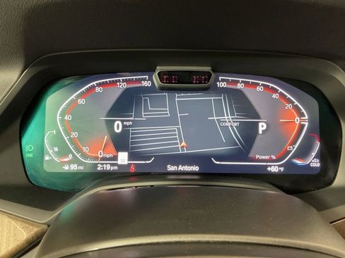 Used 2023 BMW X6 xDrive40i w/ Executive Package image 11