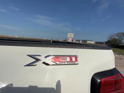 Used 2021 GMC Sierra 2500 SLE w/ SLE Value Package; image 11