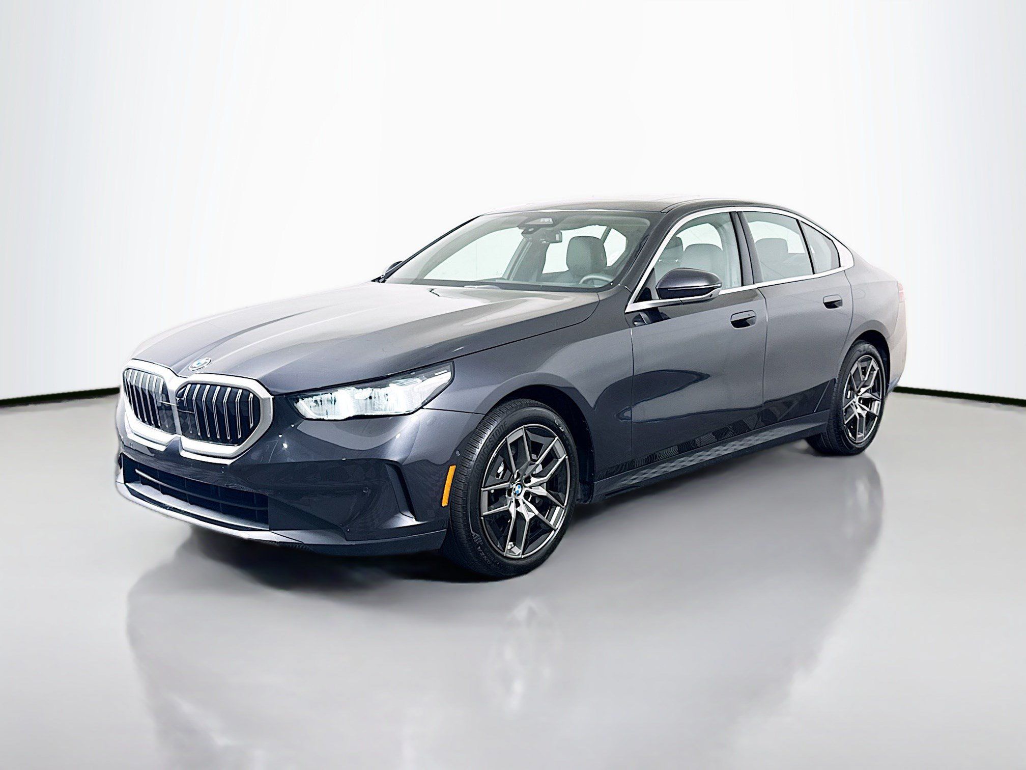 Used 2026 BMW 530i RWD image 4