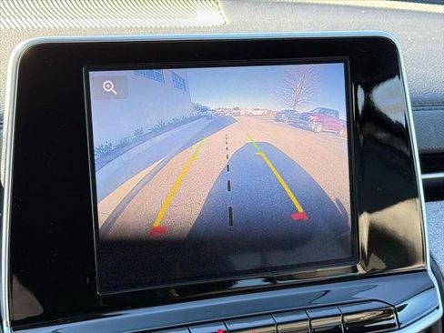 Certified 2025 Jeep Compass Latitude image 18