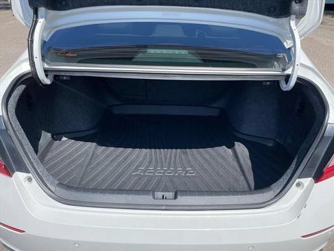Used 2021 Honda Accord Touring image 11