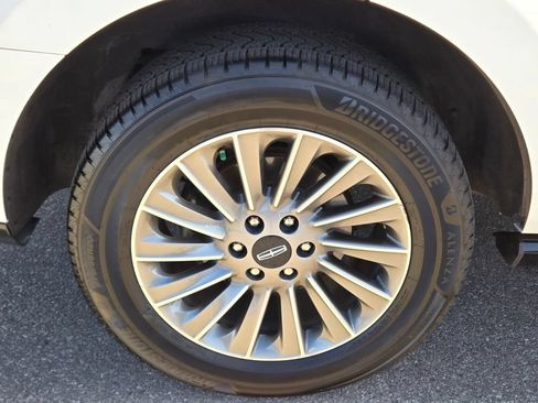 Used 2021 Lincoln Navigator 4WD image 10