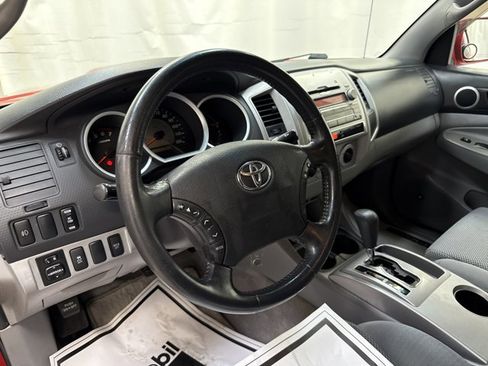 Used 2010 Toyota Tacoma Base image 24