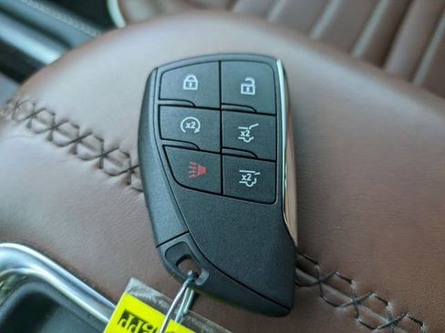 Used 2024 GMC Yukon Denali Ultimate AWD/4WD image 36