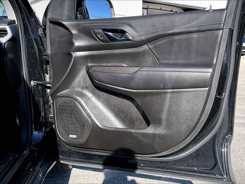 Certified 2023 GMC Acadia SLT w/ Elevation Edition image 20