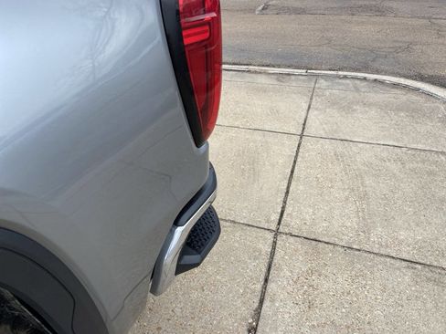 Used 2024 GMC Sierra 1500 SLE w/ Preferred Package image 49