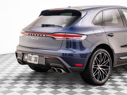 Certified 2022 Porsche Macan S image 34