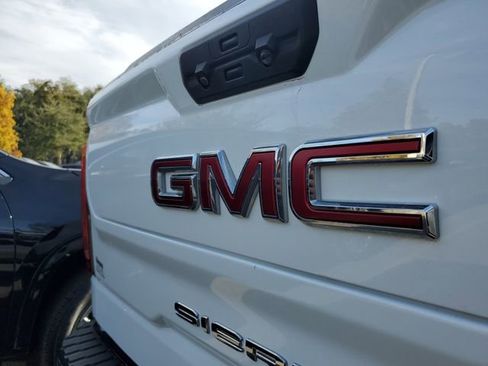 Used 2022 GMC Sierra 1500 SLT w/ SLT Premium Plus Package image 6