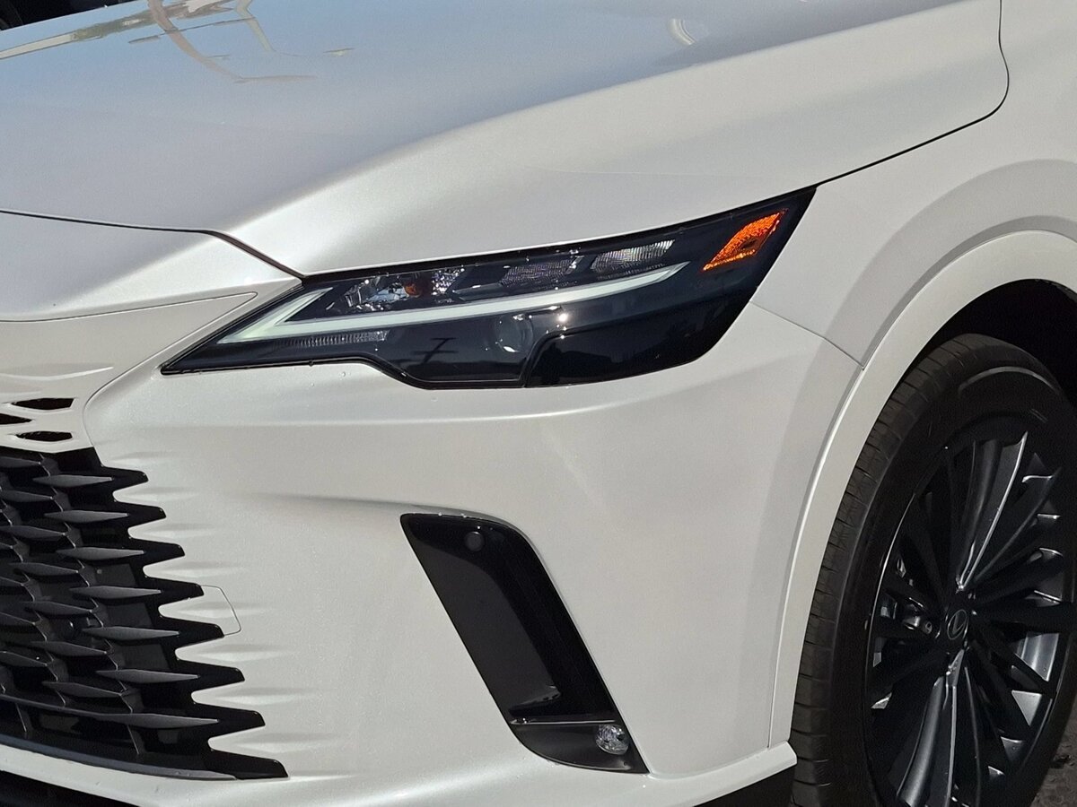 New 2026 Lexus RX 450h AWD w/ Convenience Package image 10