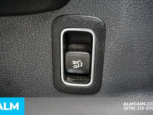 Used 2025 Mercedes-Benz GLA 250 image 48
