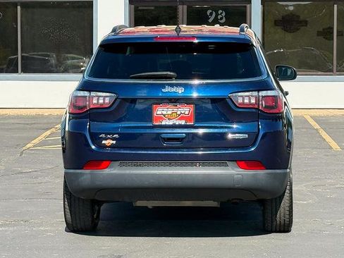 Used 2017 Jeep Compass Latitude AWD/4WD image 9