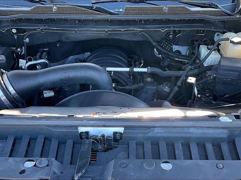 Used 2020 Chevrolet Silverado 2500 Custom w/ Custom Value Package AWD/4WD image 33