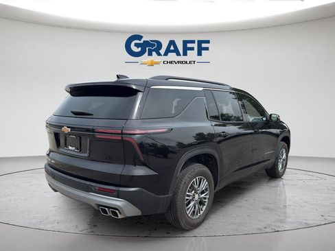 Used 2025 Chevrolet Traverse LT AWD/4WD image 7