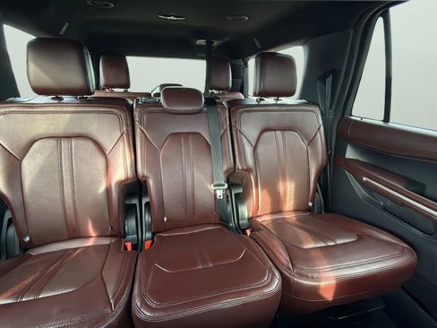 Used 2024 Ford Expedition Max Limited RWD image 16
