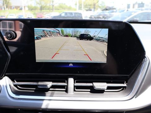 New 2026 Chevrolet Trax LT w/ Sunroof Package FWD image 16