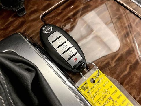 Used 2018 Nissan Armada SL w/ Premium Package image 12