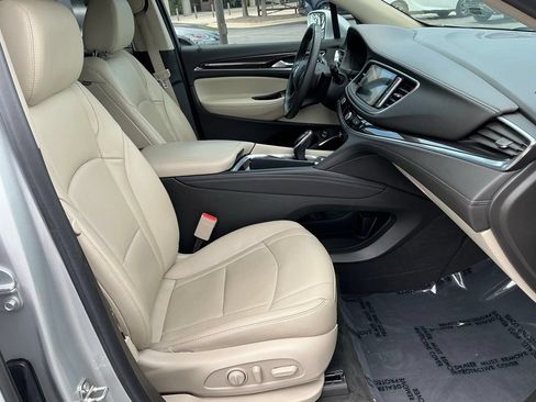 Used 2019 Buick Enclave Premium AWD/4WD image 25