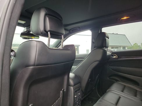 Used 2014 Jeep Grand Cherokee Overland AWD/4WD image 22
