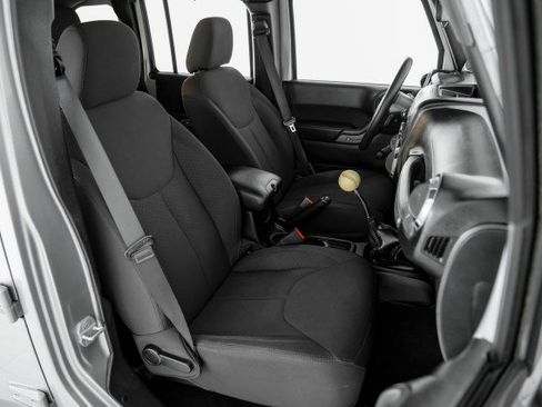 Used 2014 Jeep Wrangler Unlimited Sport AWD/4WD image 28