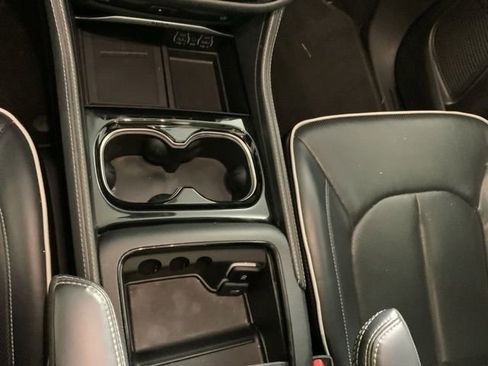 Used 2023 Chrysler Pacifica Limited w/ Uconnect Theater Family Group AWD/4WD image 19