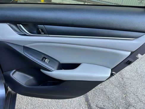 Used 2019 Honda Accord LX image 18
