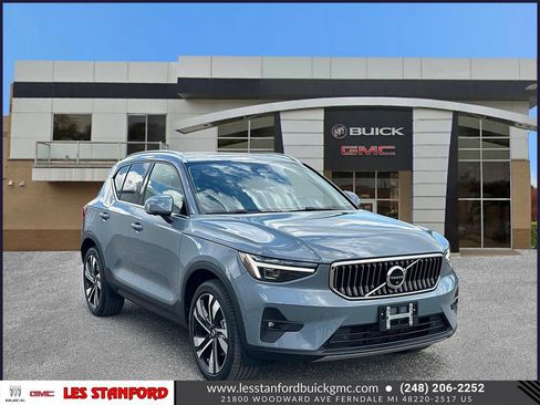 Used 2023 Volvo XC40 B5 Ultimate w/ Climate Package AWD/4WD image 8