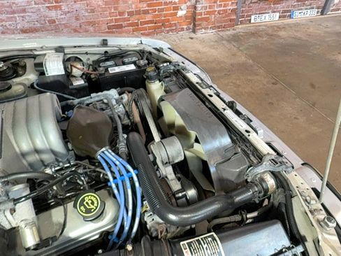 Used 1992 Ford Mustang LX image 92