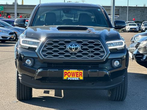 Used 2023 Toyota Tacoma TRD Sport w/ TRD Premium Sport Package image 9
