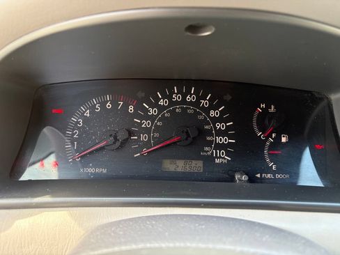 Used 2005 Toyota Corolla LE w/ Audio Value Pkg FWD image 14