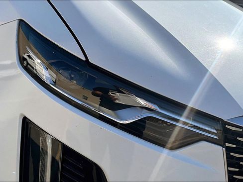 Used 2024 Cadillac XT6 Luxury w/ LPO, Floor Liner Package image 29