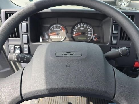 New 2024 Chevrolet Low Cab Forward image 18