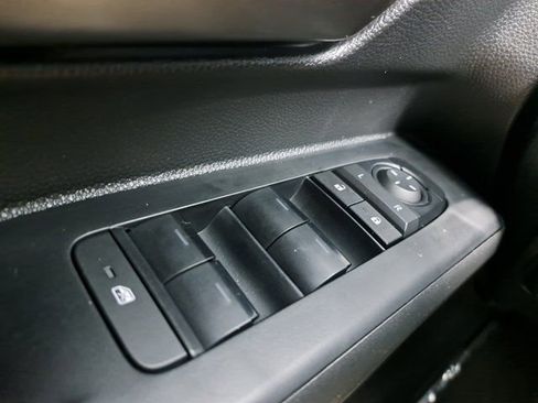 Used 2025 Toyota Tacoma Limited image 23