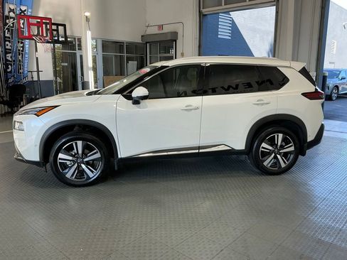 Used 2023 Nissan Rogue SL w/ SL Premium Package FWD image 24