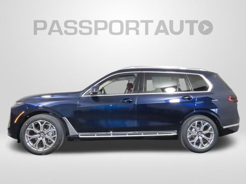 Used 2025 BMW X7 xDrive40i w/ Premium Package AWD/4WD image 2