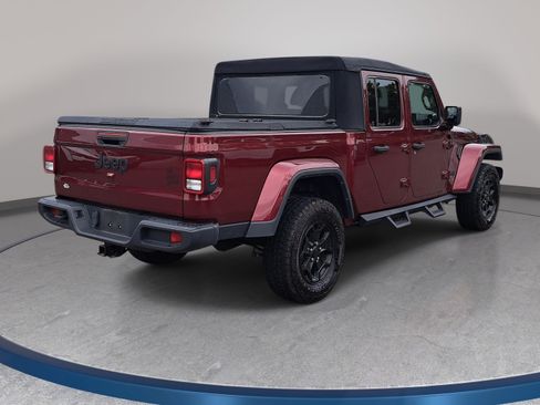 Used 2022 Jeep Gladiator Overland AWD/4WD image 5