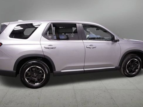 Certified 2025 Honda Pilot EX-L image 7