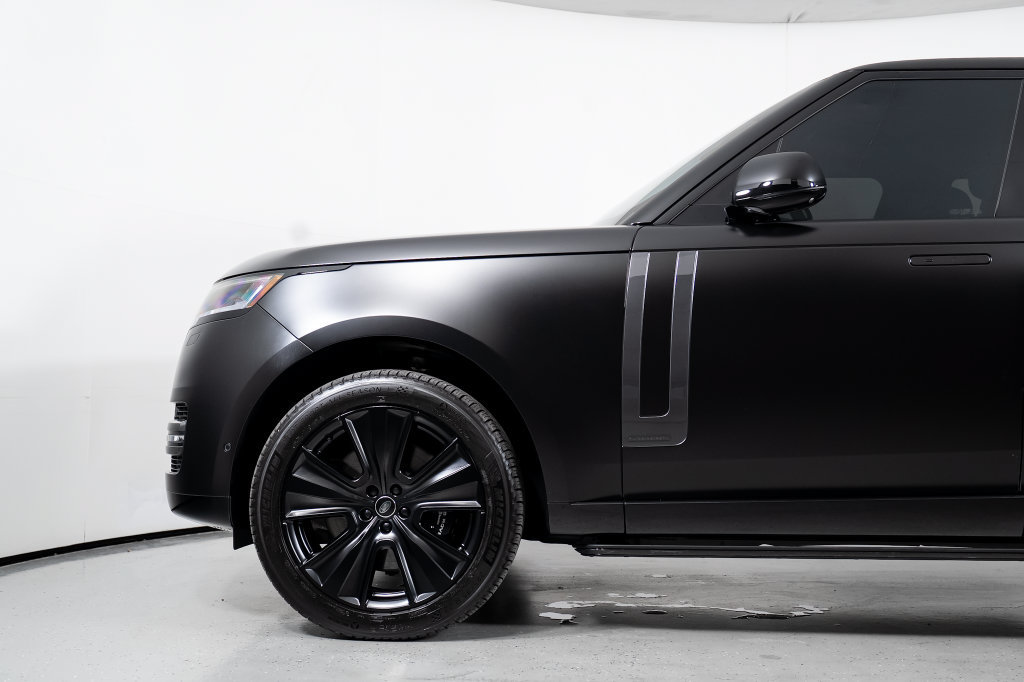 Used 2025 Land Rover Range Rover Autobiography AWD/4WD image 14