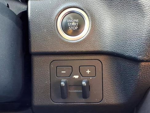 Used 2022 Toyota Tundra SR5 image 17